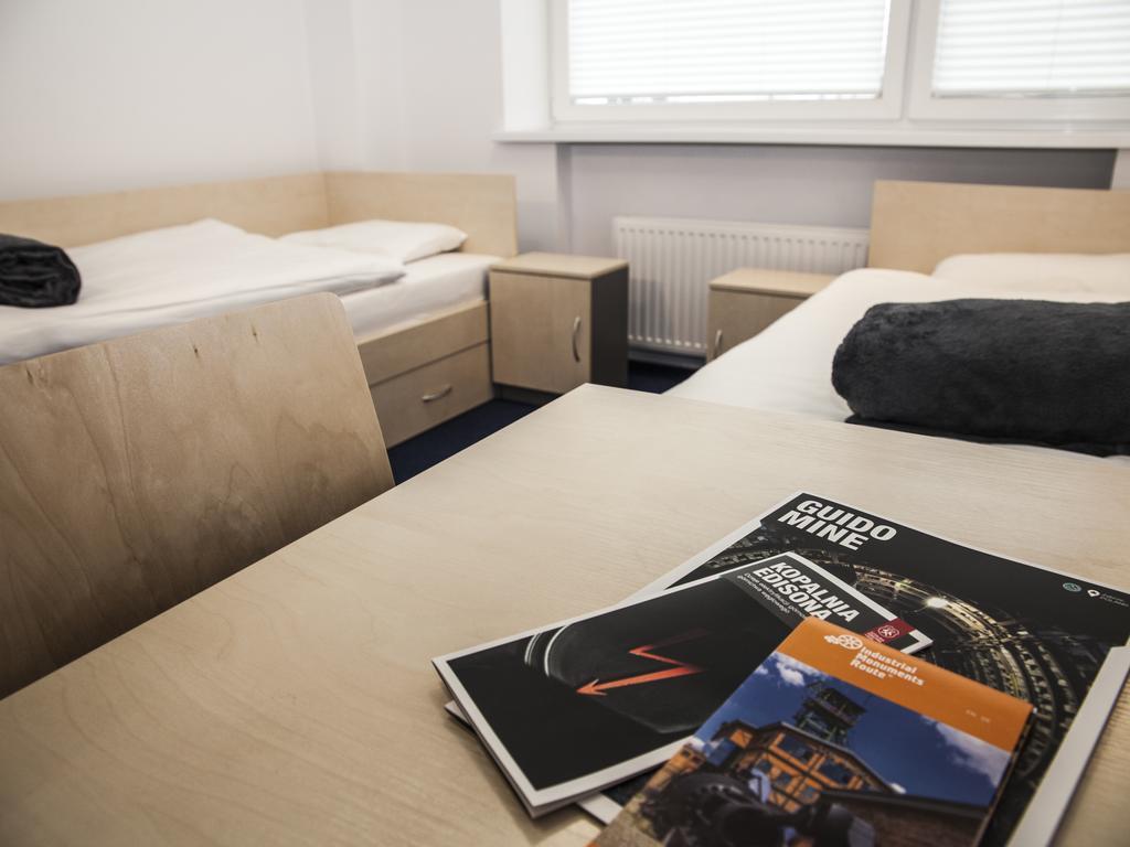Hostel Guido Zabrze Kamer foto